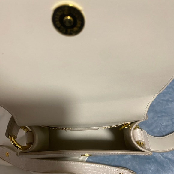 JW PEI Women FAE top handle crossbody - Picture 6 of 9